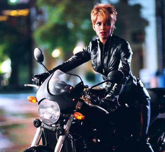 Catwoman_(Halle_Berry)_4