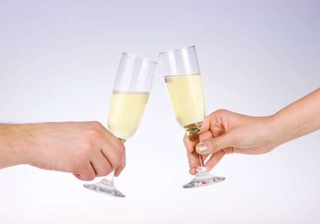 bigstock-Two-people-toasting-with-wine--101476004.jpg