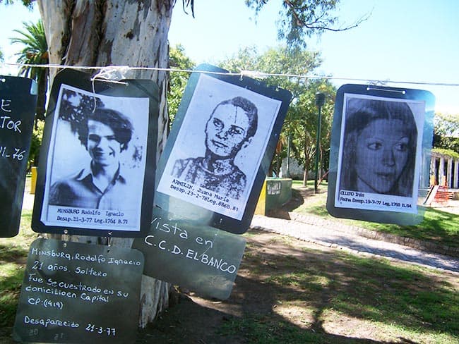 Muestra desaparecidos Plaza Nunca Más