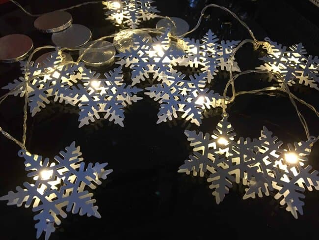 LED snowflake lights