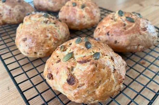 tvarohove_bulky_s_cibuli