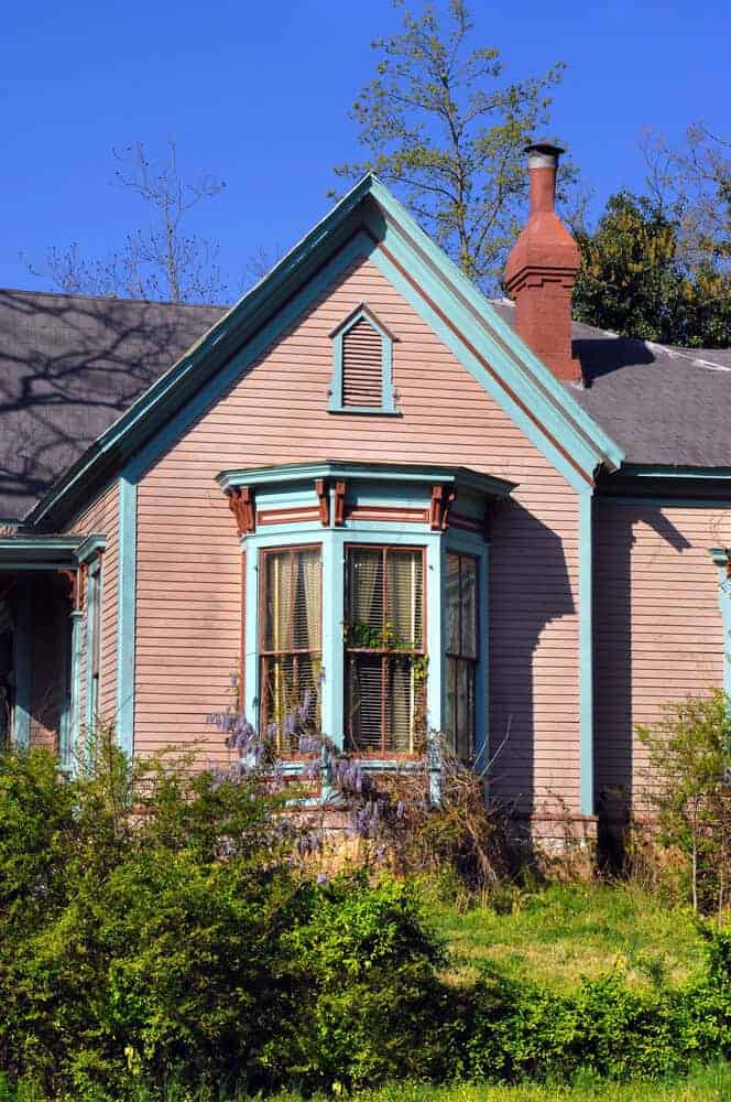 A Seasonal Home Maintenance Calendar for Arkansas Homeowners