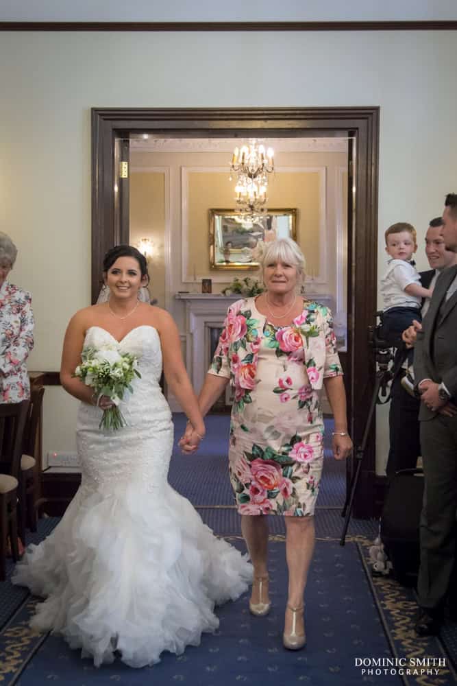 Brides arrival at The Mansion