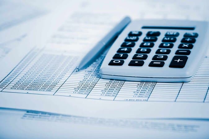 4 Reasons Why Your Business Should Outsource Accounting