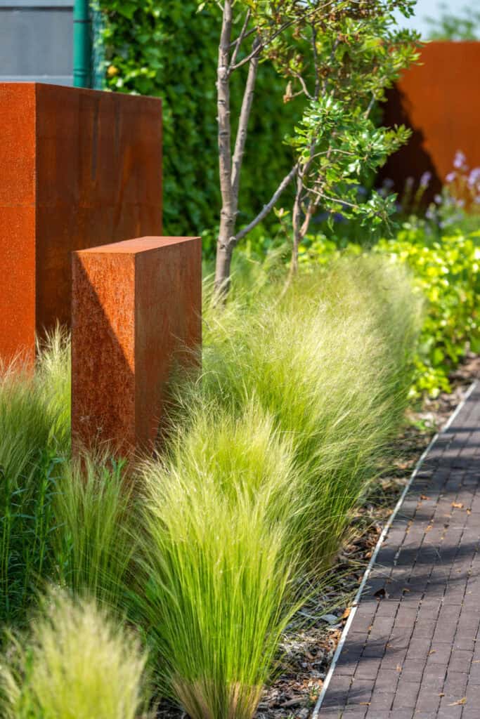 Tuinrenovatie in mediterraanse stijl door Concept Gardens