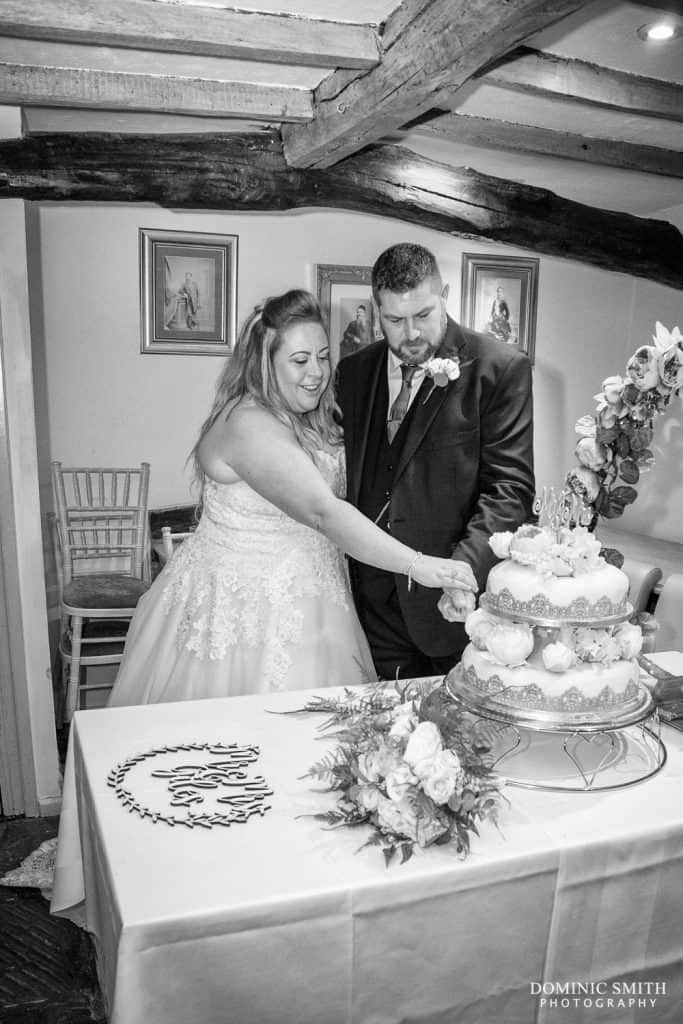 Cake Cutting at Random Hall