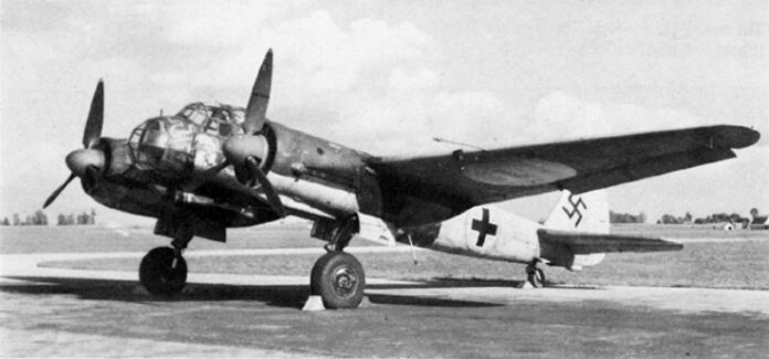De Junkers Ju 88 was een veelzijdige Duitse bommenwerper uit de Tweede Wereldoorlog, gebruikt als bommenwerper, nachtjager, en verkenningsvliegtuig.