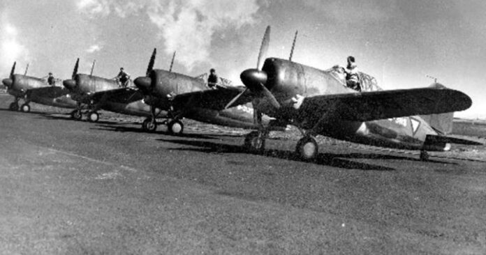 De Brewster F2A Buffalo was een Amerikaans jachtvliegtuig uit de Tweede Wereldoorlog, bekend om gemengde prestaties tegen moderne vijanden.