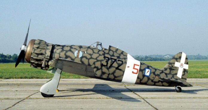 Fiat G.55 Centauro, Italiaanse jager uit de Tweede Wereldoorlog. Fabrieksfoto of PR-afbeelding van de Regia Aeronautica. Auteur onbekend.
