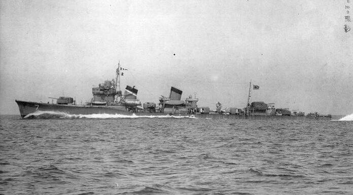 Ushio: Japanse torpedobootjager van de Keizerlijke Marine Japanse torpedobootjager Ushio van de Keizerlijke Marine, het tweede Japanse oorlogsschip dat deze naam droeg.