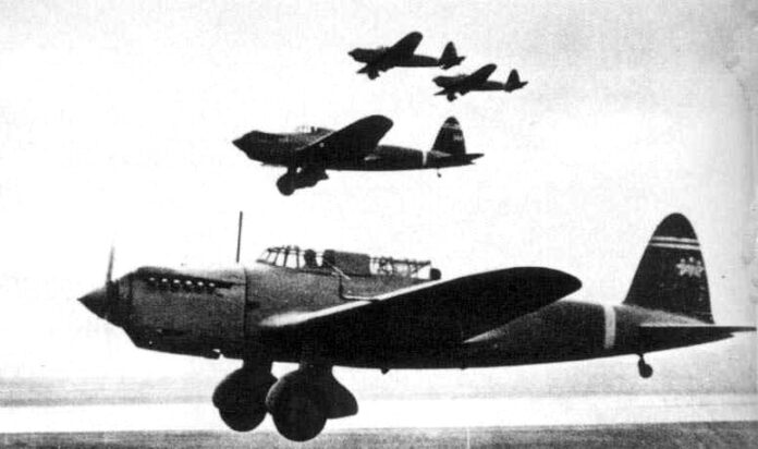 Kawasaki Ki-32 bommenwerper in vlucht tijdens de Tweede Chinees-Japanse Oorlog,