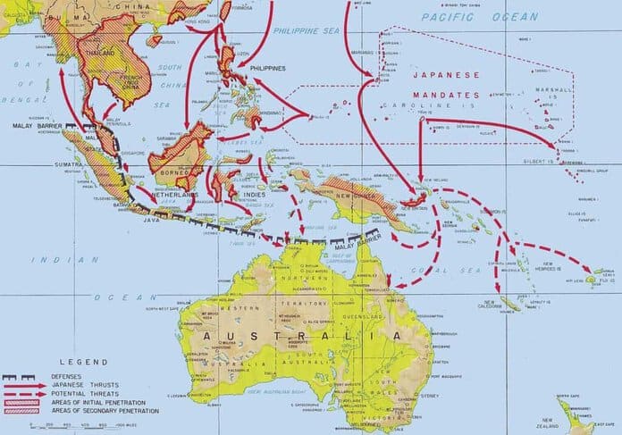 Kaart van Japanse expansie in de Pacific 1941–1942, inclusief strategische doelen zoals Filipijnen, Singapore en Nederlands-Indië.