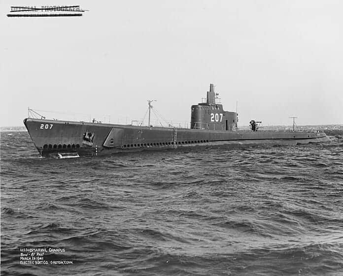USS Grampus Tijdens Proefvaarten in 1941 USS Grampus tijdens proefvaarten op 26 maart 1941, gefotografeerd door Electric Boat Company in Groton. Foto uit de U.S. National Archives.