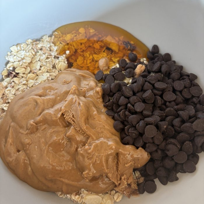 Simple and easy energy balls made on a budget