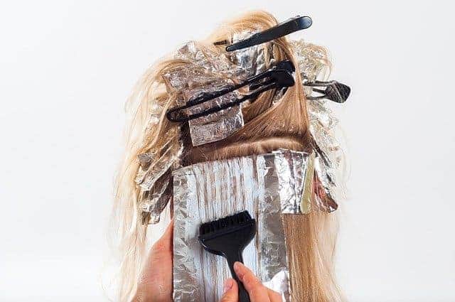 cabelo durante a coloração