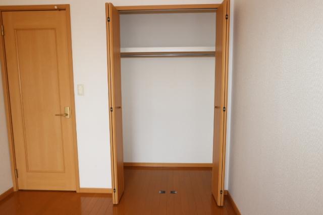 洋室（6畳）収納