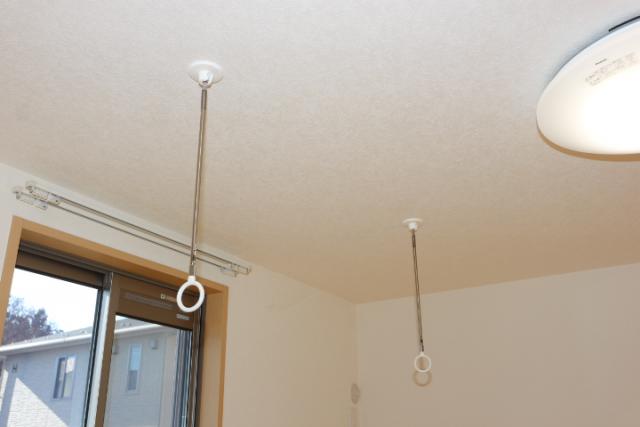 ホスクリーン(室内物干し金物)