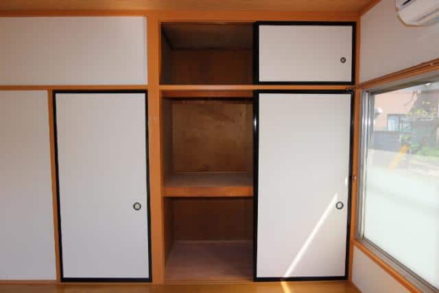 洋室(東)収納