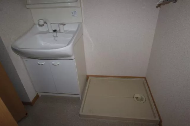 洗髪洗面化粧台、洗濯機置き場