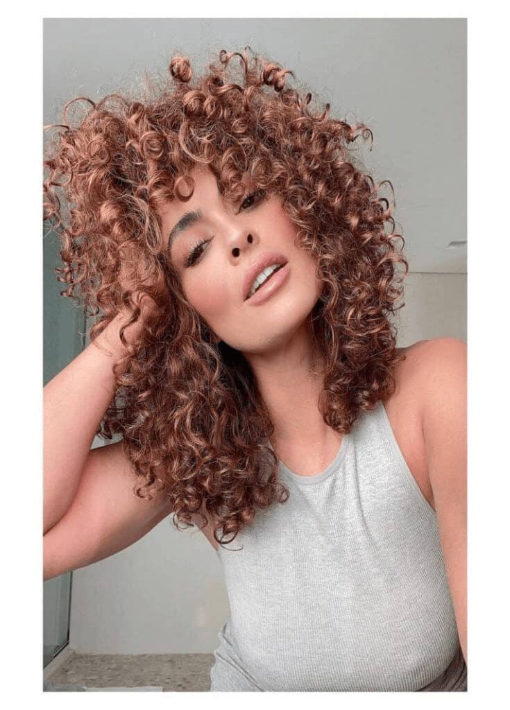 corte de cabelo feminino com cachos