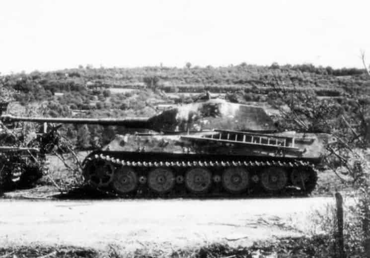 De Duitsers beschikten over krachtige King Tiger tanks, die een grote bedreiging vormden voor de geallieerde troepen tijdens de strijd.