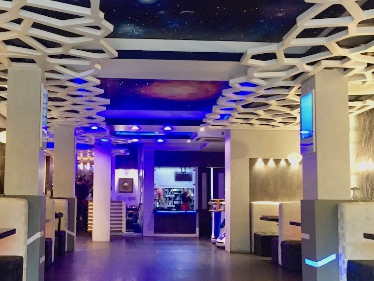 Naulo, das Roboter-Restaurant von Kathmandu