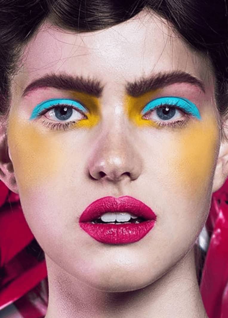 lápis colorido para olhos delineado azul e amarelo