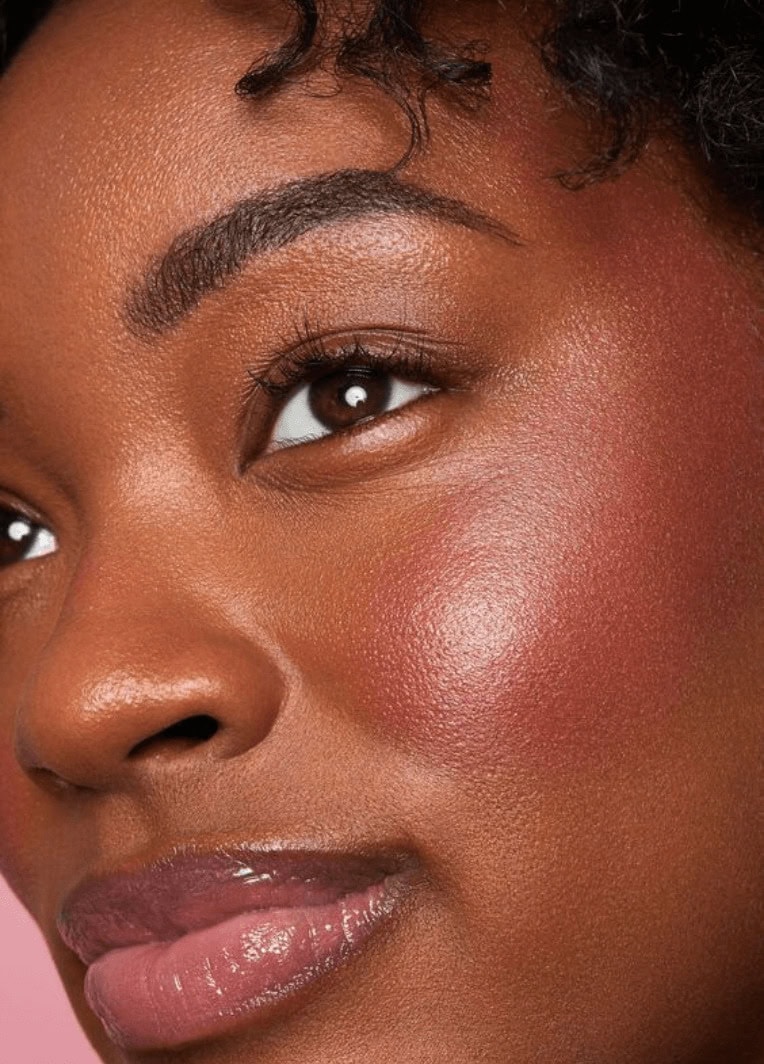 blush ideal marcado em pele negra