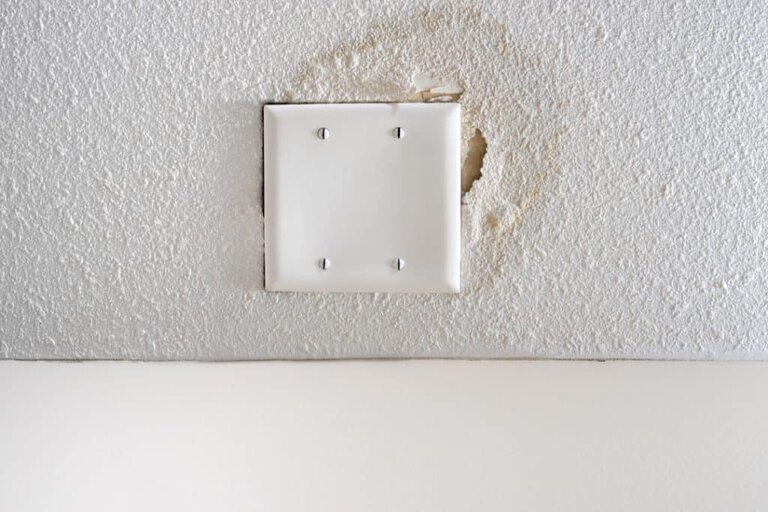 alternative method to clean popcorn ceiling stained with cigarette smoke