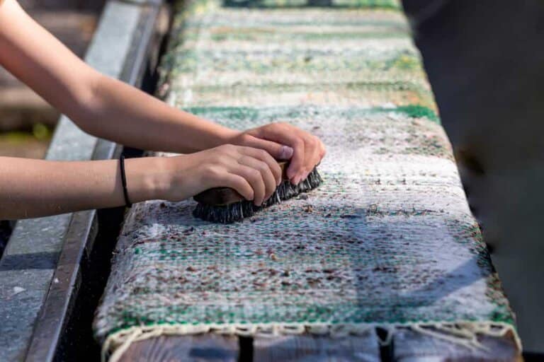how to clean a rag rug
