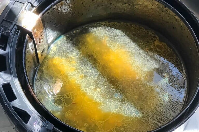 cleaning air fryer basket
