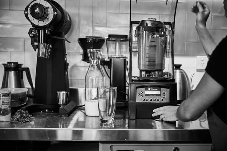 what blender does starbucks use