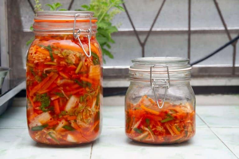 kimchi in mason jars