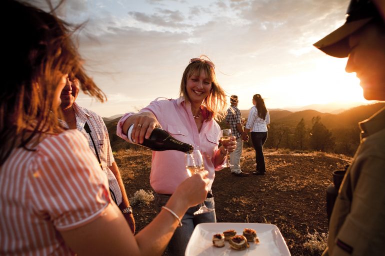 Canape service Randy Larccombe 770x513