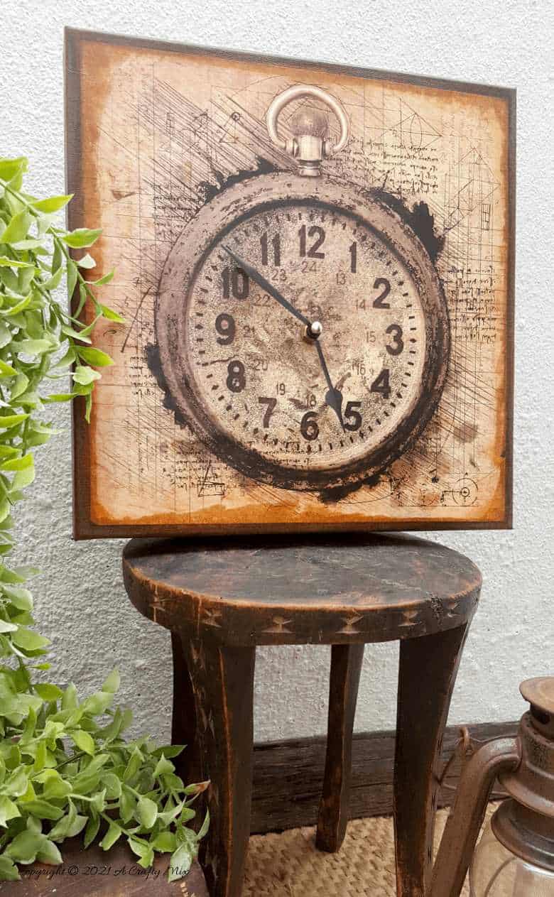 Make a unique statement with this DIY Da Vinci canvas clock. It’s quick and easy and the tutorial includes step-by-step instructions along with a free printable. #DIYClock #ACraftyMix #HomeDecor