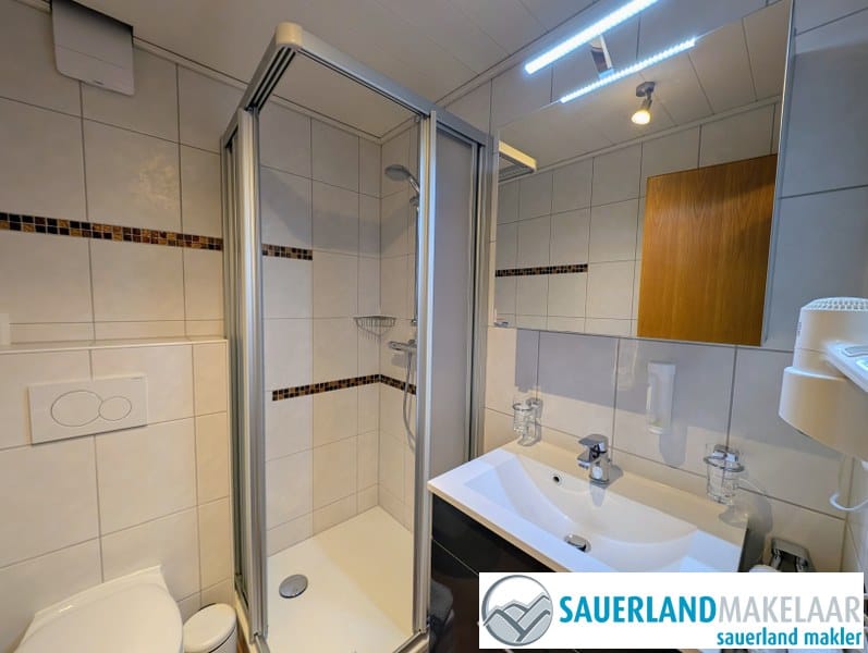 Badezimmer Hotelzimmer für zwei