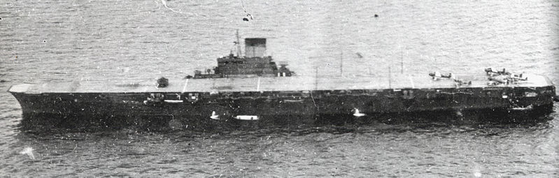 Het Japanse vliegdekschip Taihou zonk tijdens de Slag in de Filipijnenzee na een torpedoaanval door USS Albacore.