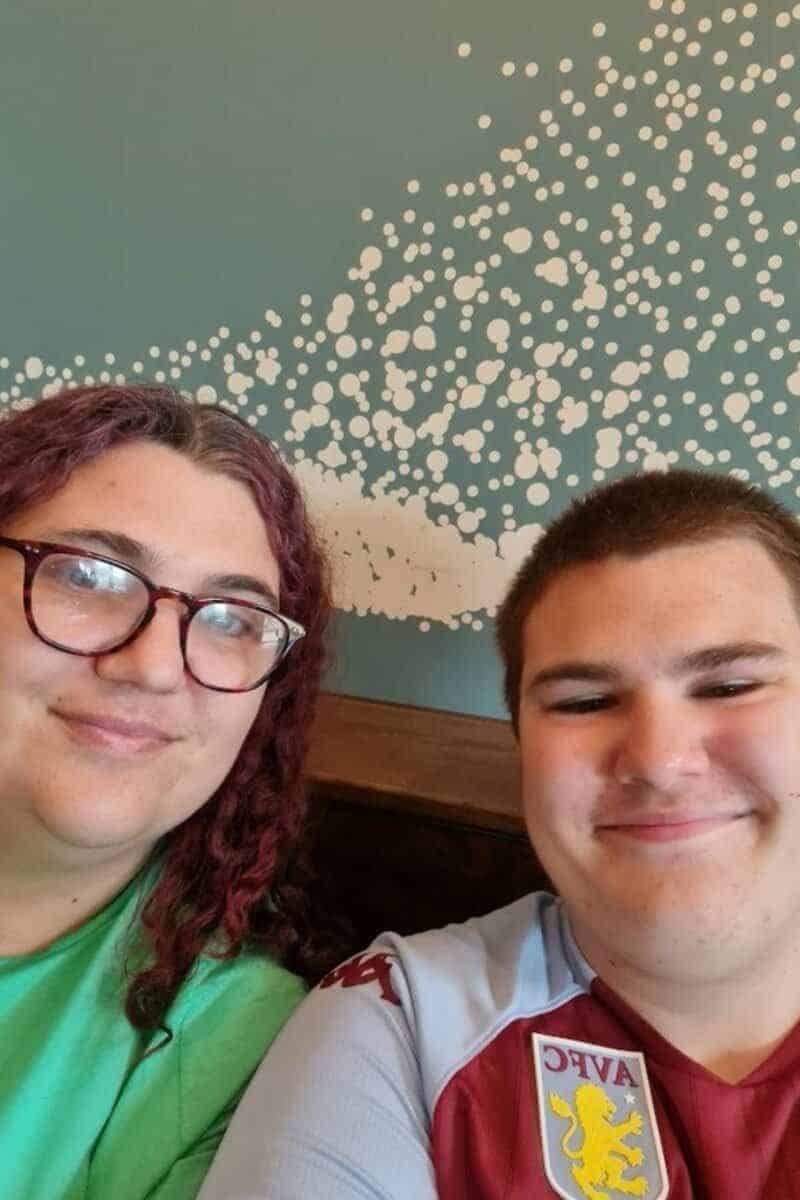 Jen and Ben in starbucks
