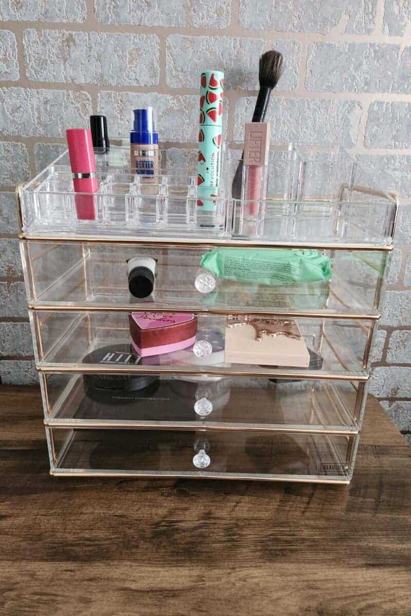 Cosmetic organiser