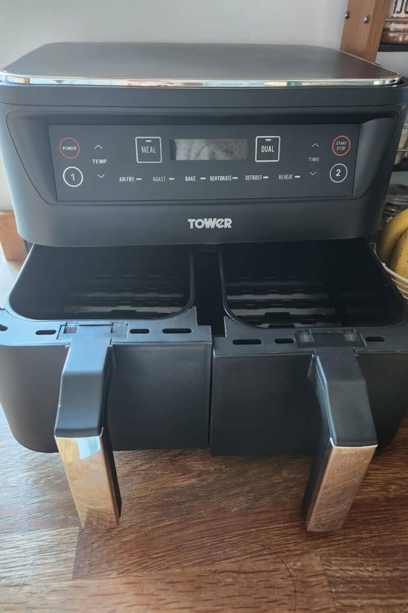 air fryer with twin drawers