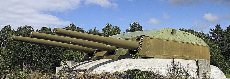 C-toren van het Duitse slagschip Gneisenau, later gebruikt als kustbatterij in het Austrått-fort, Ørlandet, Noorwegen.