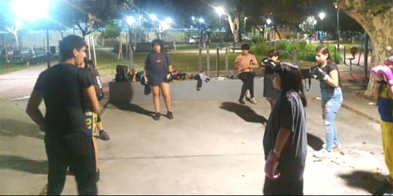 Boxeo popular en la Plaza Nunca Más