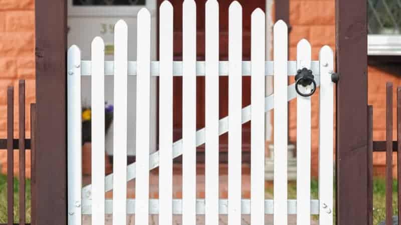 How to Make a Garden Gate: A Step-by-Step Guide