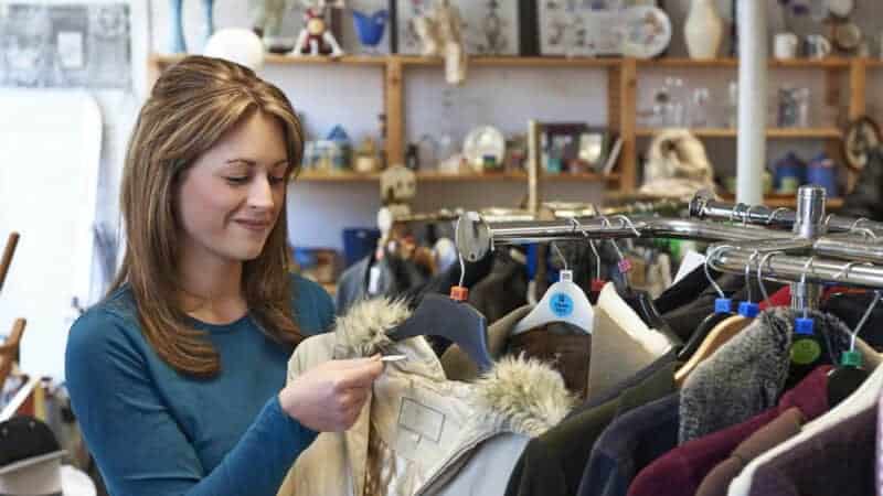 Solo Living Shopping Hacks: 6 Tips for Improving Your Living Costs