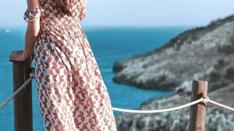 What to Wear on Holiday When You Want to Feel Comfortable and Confident