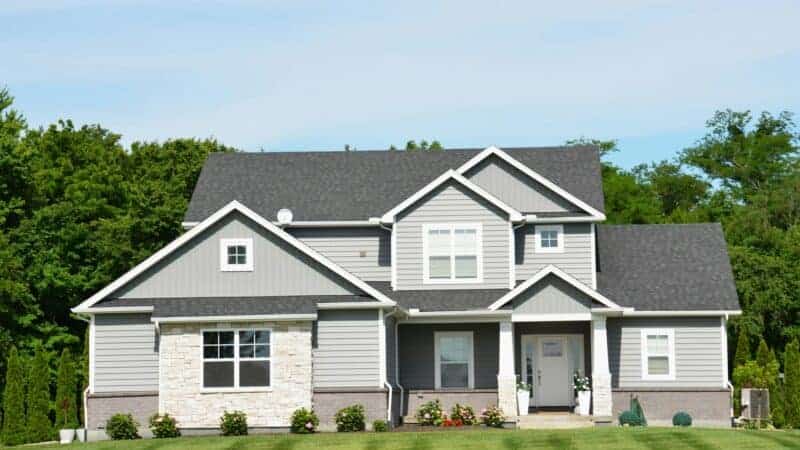 Planning a Home Refresh? 5 Reasons To Start With Professional Siding Installation