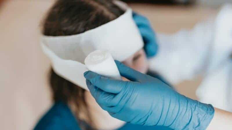 5 Things to Do Immediately After Noticing Signs of a Traumatic Brain Injury