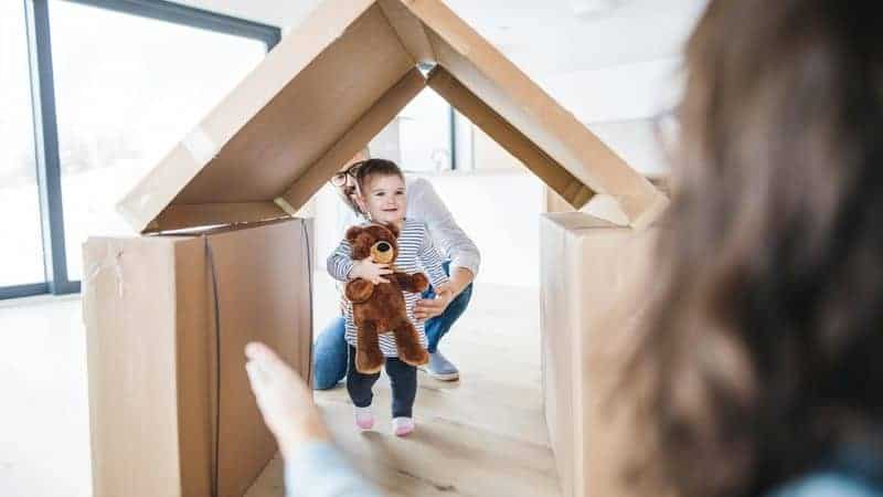 How to Make a Long Distance Move Easier for Children