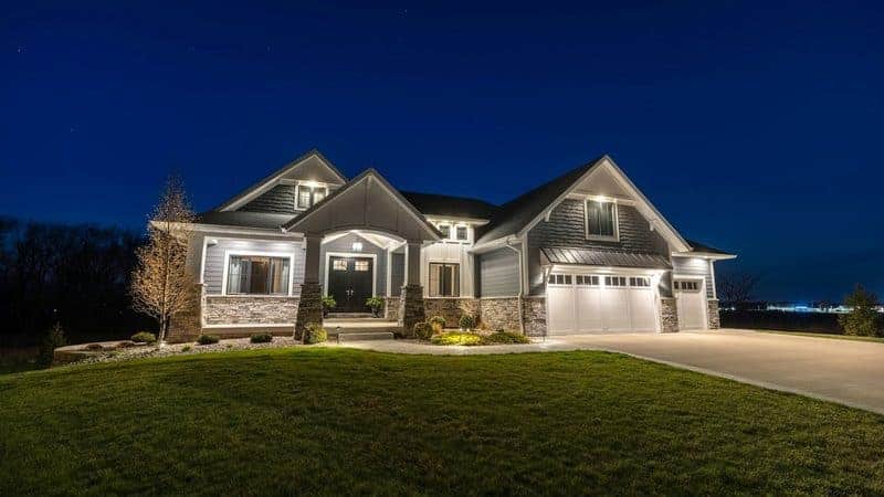 Best Custom Outdoor Lighting Solutions for Residential Properties