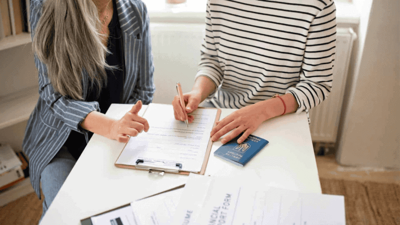 How Foreign Workers Can Recognize Conflicts of Interest in Immigration Services